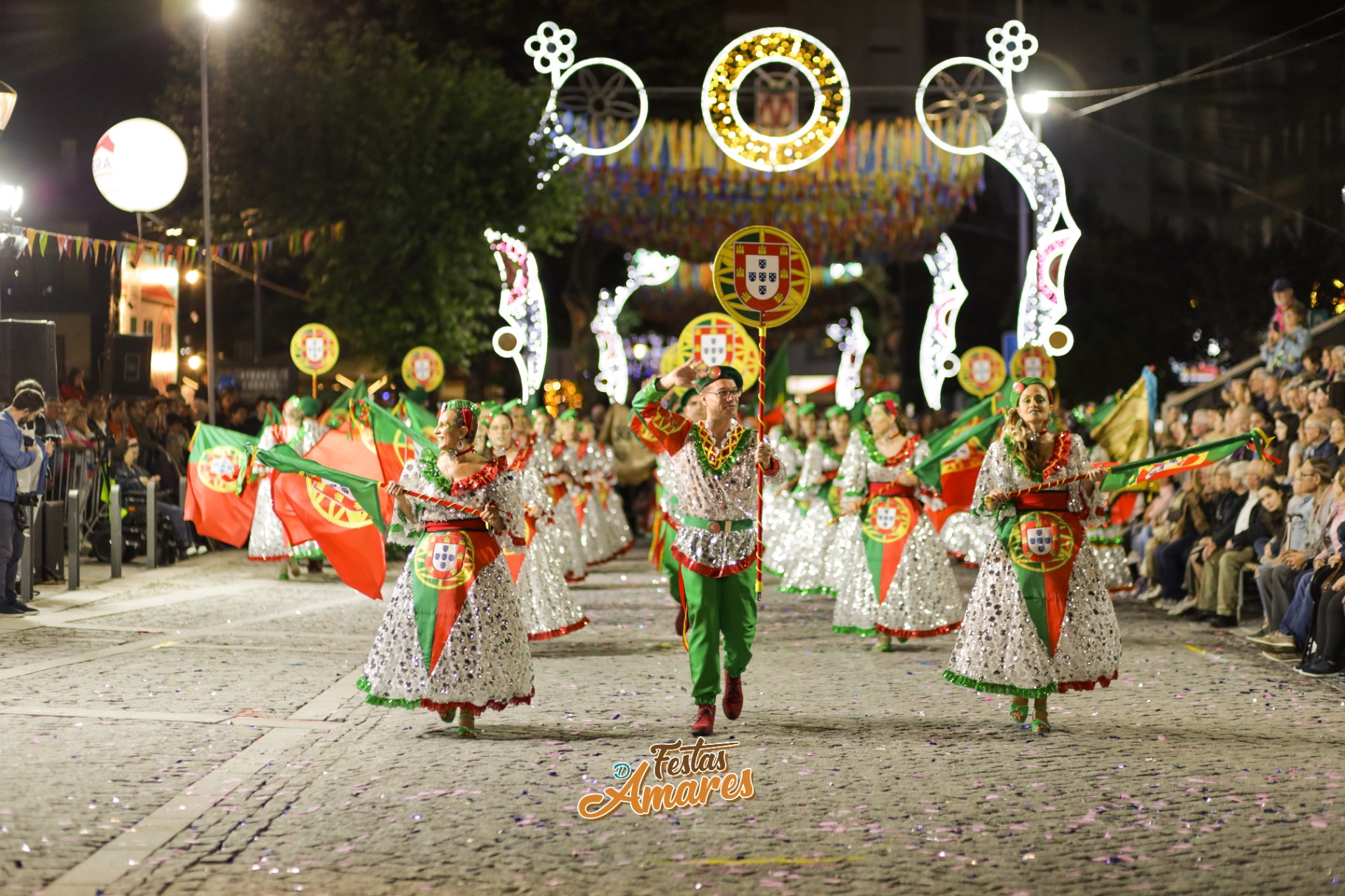 Bandeiras de Portugal nas Marchas Antoninas de Amares